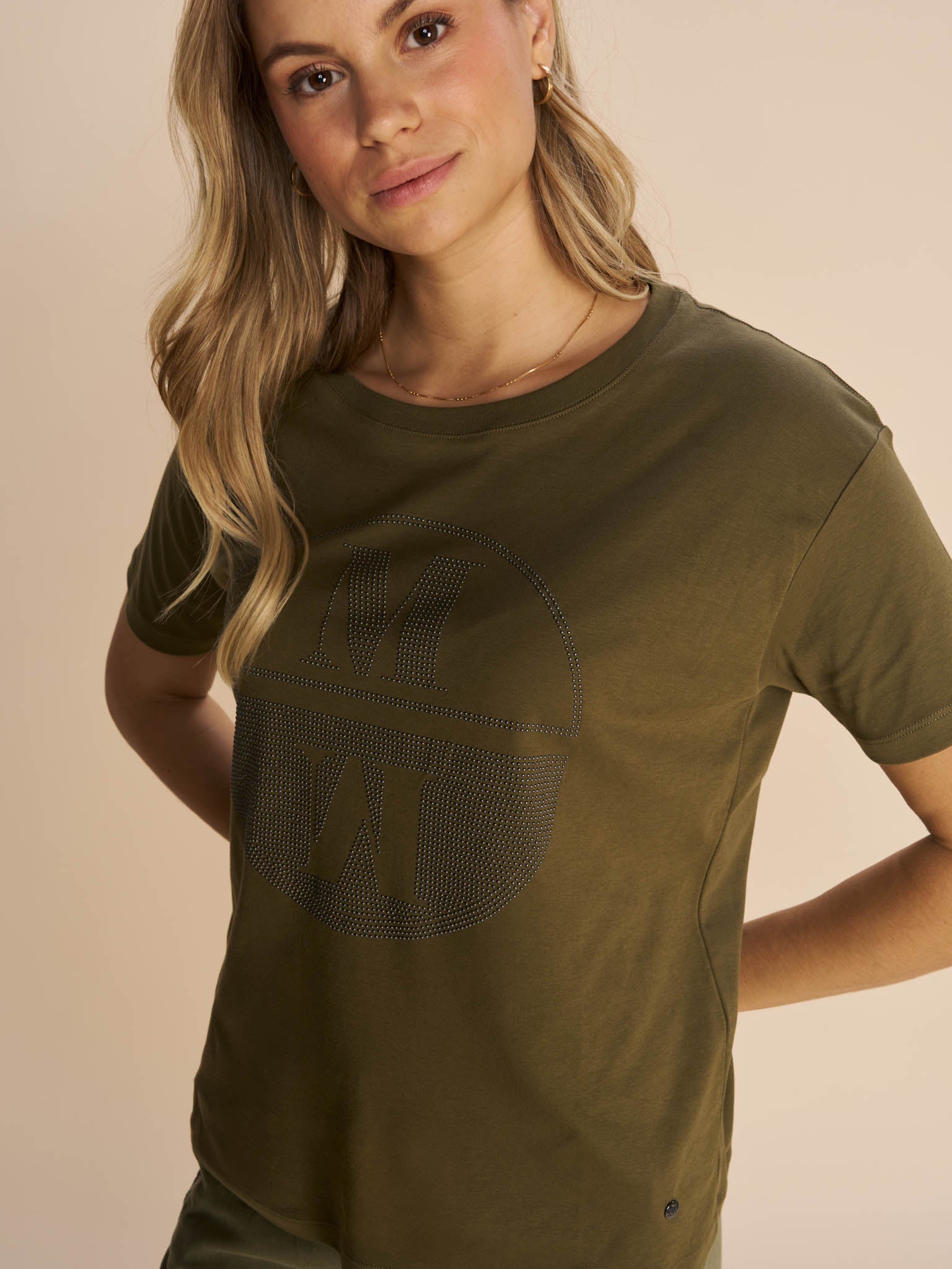 Modelshot / Burnt Olive / Detail